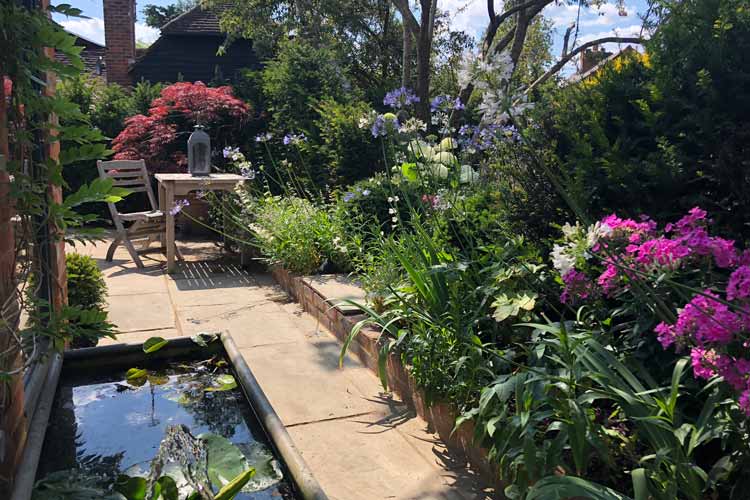 Residential Garden Design watertrough, Bradley Burgess Design